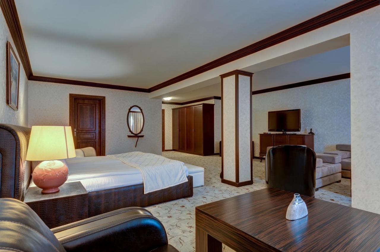 Shiroka Laka Hotel المظهر الخارجي الصورة