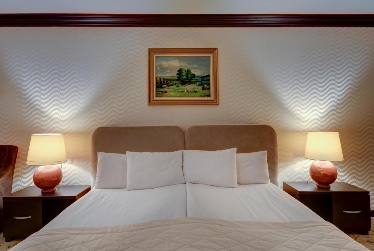 Shiroka Laka Hotel المظهر الخارجي الصورة