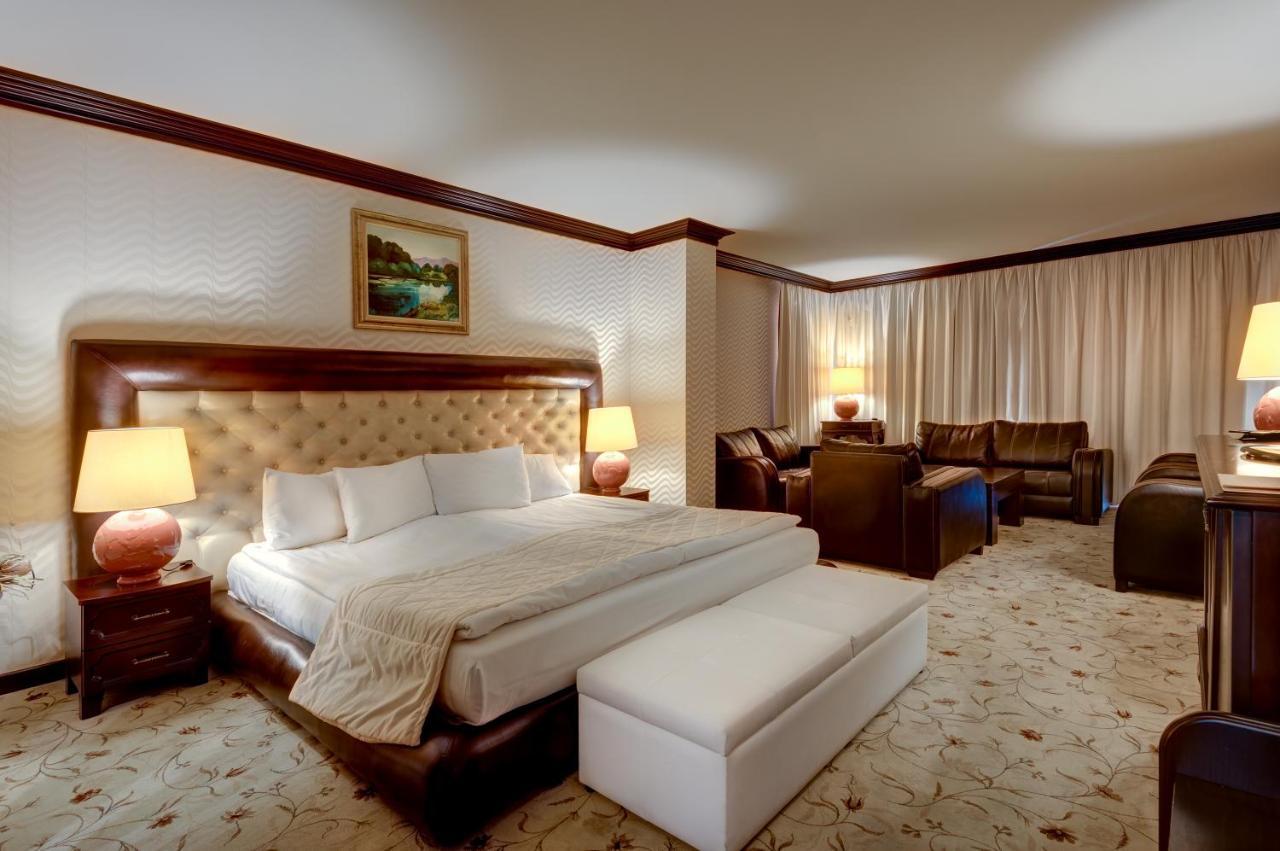 Shiroka Laka Hotel المظهر الخارجي الصورة