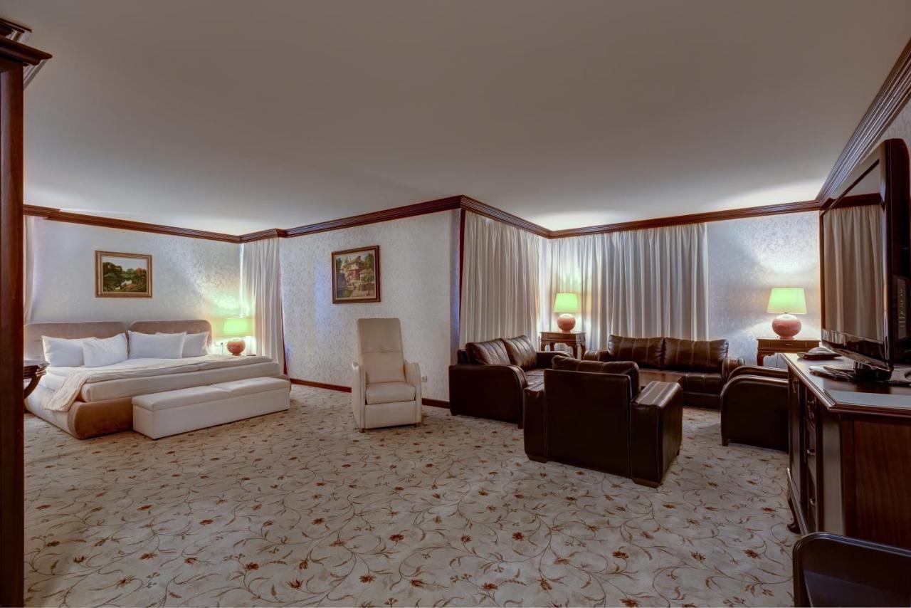 Shiroka Laka Hotel المظهر الخارجي الصورة