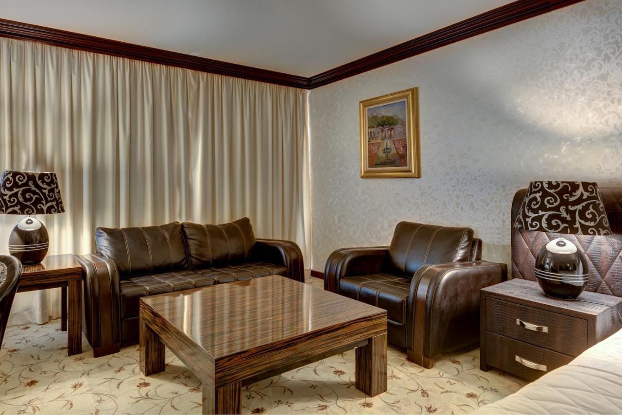 Shiroka Laka Hotel المظهر الخارجي الصورة